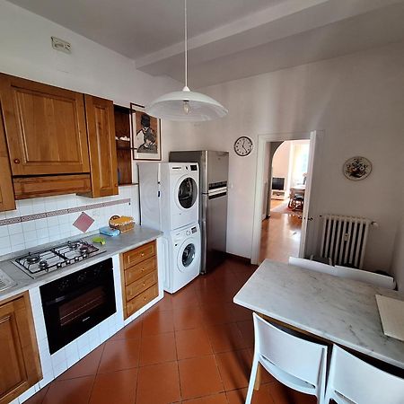Arno River View Apartment Terraces, Free Parking Firenze Bagian luar foto