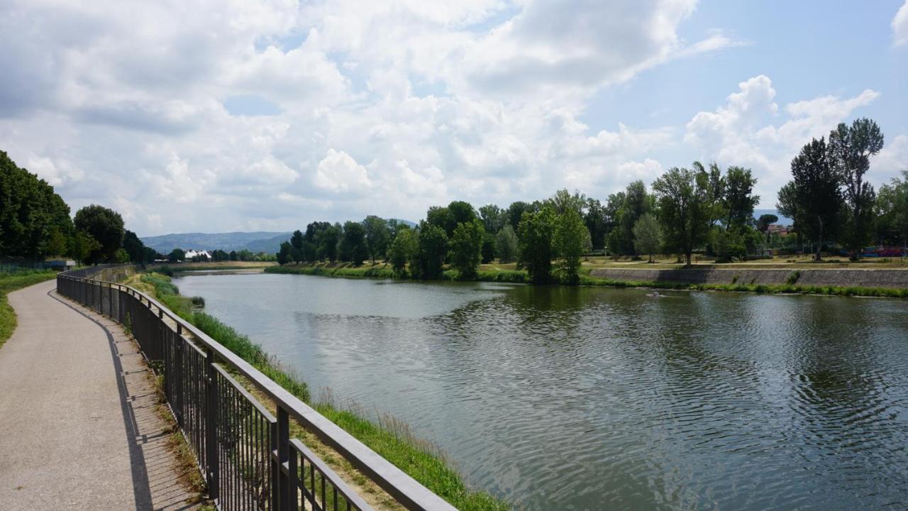 Arno River View Apartment Terraces, Free Parking Firenze Bagian luar foto