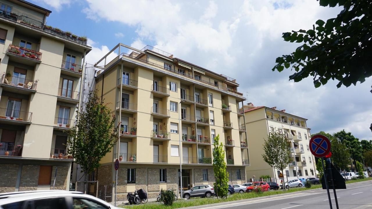 Arno River View Apartment Terraces, Free Parking Firenze Bagian luar foto