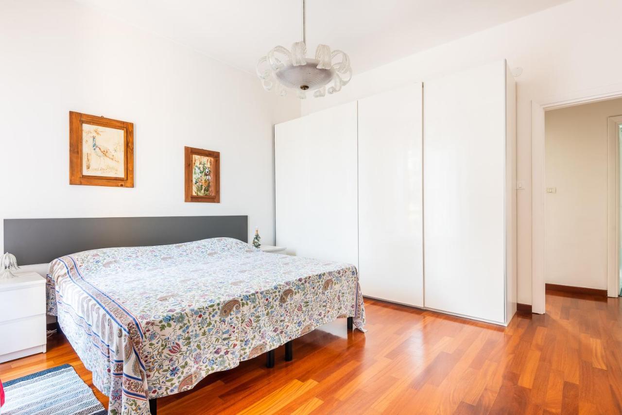 Arno River View Apartment Terraces, Free Parking Firenze Bagian luar foto
